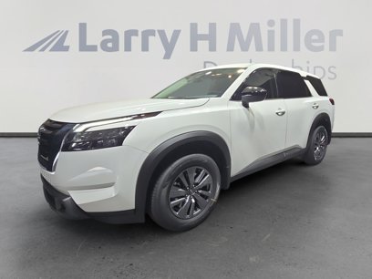 New 2025 Nissan Pathfinder S
