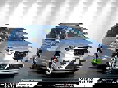 Certified 2022 Chrysler Pacifica Touring-L