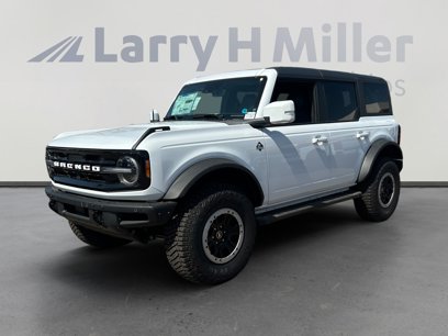 New 2024 Ford Bronco Outer Banks w/ Sasquatch Package