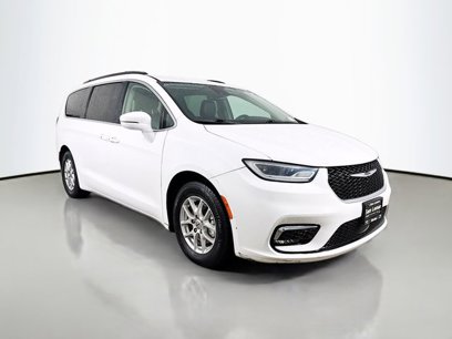 Used 2022 Chrysler Pacifica Touring-L