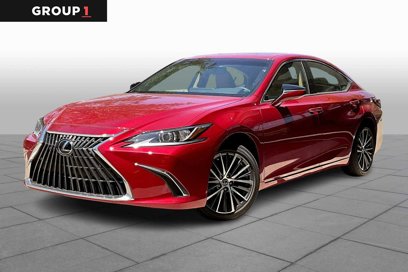 New 2025 Lexus ES 350 w/ Premium Package