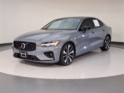 Used 2022 Volvo S60 B5 Momentum w/ Premium Package