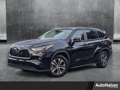 Used 2023 Toyota Highlander XLE