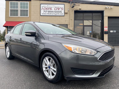 Used 2016 Ford Focus SE w/ SE Cold Weather Package