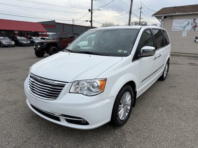 Used 2014 Chrysler Town & Country Limited w/ Luxury Group