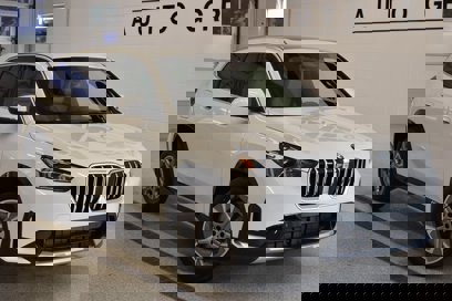 New 2025 BMW X1 xDrive28i w/ Convenience Package