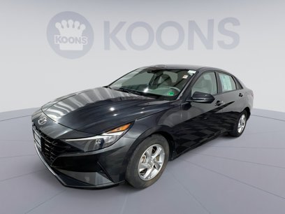 Used 2022 Hyundai Elantra SE w/ Cargo Package