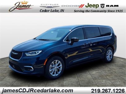 New 2025 Chrysler Pacifica Select