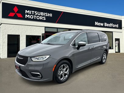 Used 2023 Chrysler Pacifica Limited
