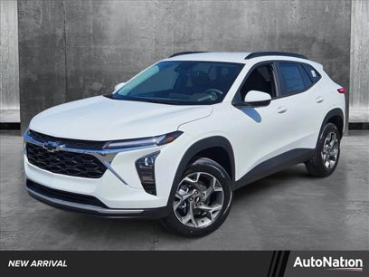 New 2025 Chevrolet Trax LT w/ LPO, Blackout Package