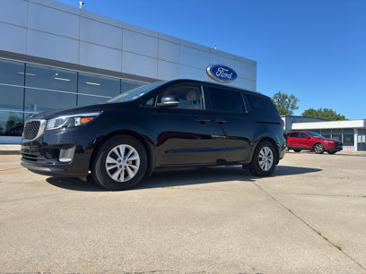 Used 2016 Kia Sedona LX
