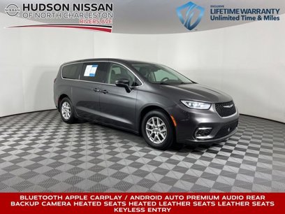 Used 2023 Chrysler Pacifica Touring-L