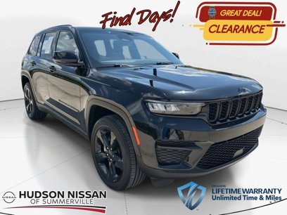 Used 2024 Jeep Grand Cherokee Altitude