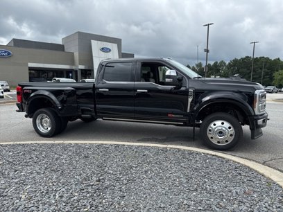 New 2025 Ford F450 Platinum w/ Platinum Plus Package