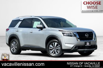 New 2025 Nissan Pathfinder SL w/ Cargo Package