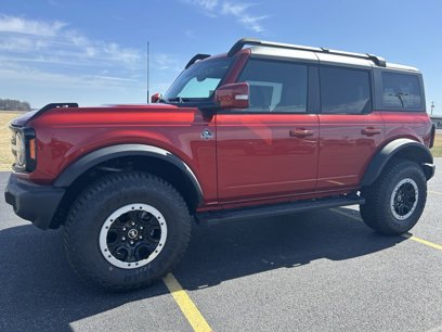 New 2024 Ford Bronco Outer Banks w/ Sasquatch Package