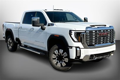 New 2025 GMC Sierra 2500 Denali w/ Technology Package