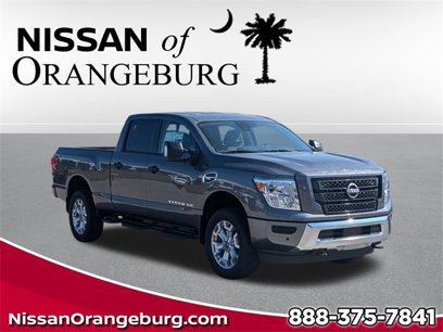 New 2024 Nissan Titan SV w/ SV Convenience Package