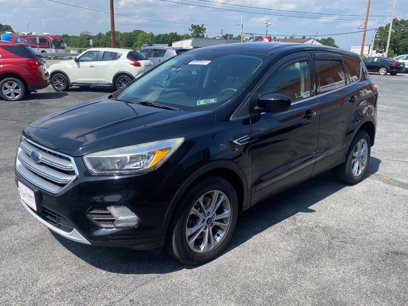 Used 2017 Ford Escape SE w/ SE Cold Weather Package