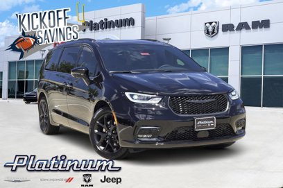 New 2025 Chrysler Pacifica Limited