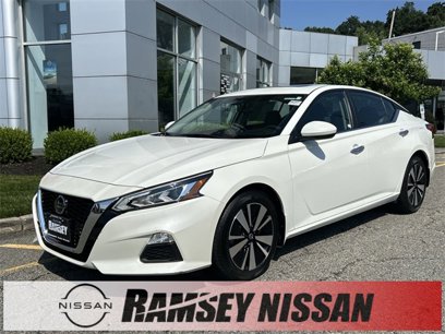 Certified 2021 Nissan Altima 2.5 SV w/ SV Premium Package