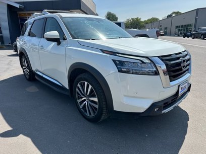 Used 2022 Nissan Pathfinder Platinum w/ Cargo Package