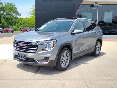 Used 2024 GMC Terrain SLT