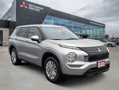 New 2025 Mitsubishi Outlander ES