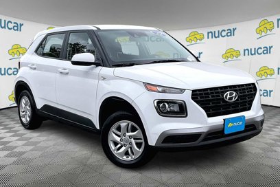 Used 2022 Hyundai Venue SE w/ Cargo Package