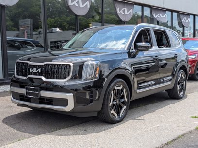 Certified 2023 Kia Telluride EX w/ EX Captain's Chair Package