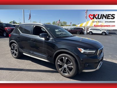 Used 2022 Volvo XC40 T5 Inscription w/ Advanced Package
