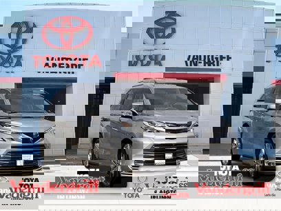 Certified 2023 Toyota Sienna Platinum