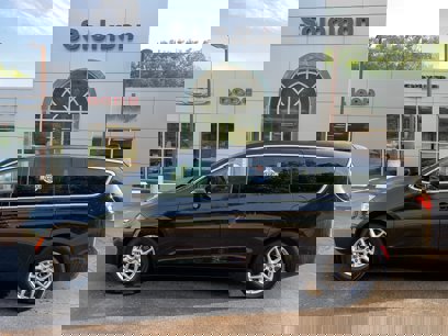 Used 2023 Chrysler Pacifica Touring-L