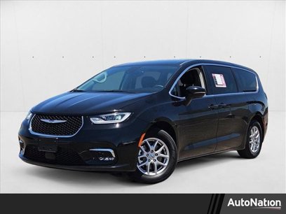Used 2024 Chrysler Pacifica Touring-L