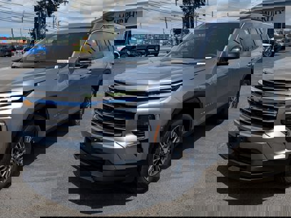 New 2025 Chevrolet Traverse LT w/ LPO, Floor Liner Package