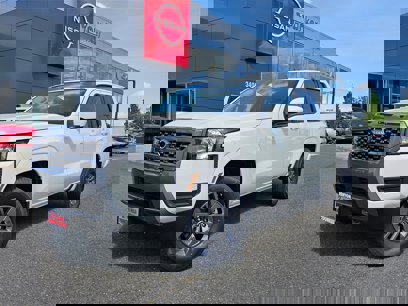 New 2025 Nissan Frontier SV