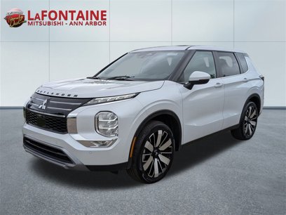 Used 2025 Mitsubishi Outlander SE