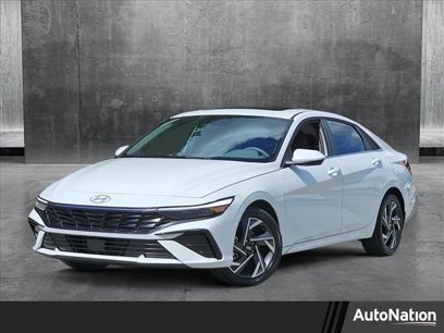 New 2025 Hyundai Elantra SEL