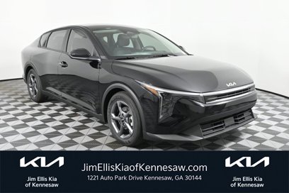 New 2025 Kia K4 LXS