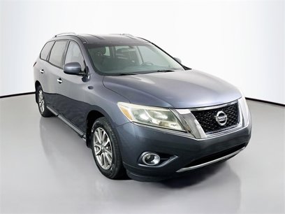 Used 2014 Nissan Pathfinder SV w/ Trailer Tow Package
