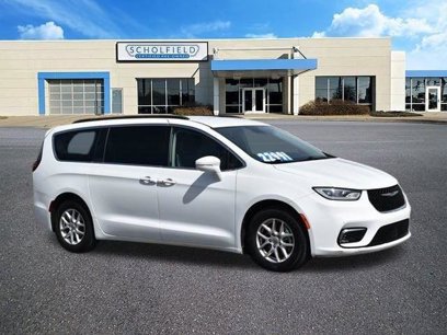 Used 2022 Chrysler Pacifica Touring-L