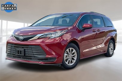 Used 2022 Toyota Sienna LE