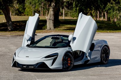 New 2025 McLaren Artura Spider