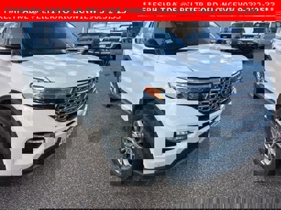 Certified 2021 Ford Explorer Limited w/ Class III Trailer Tow Package