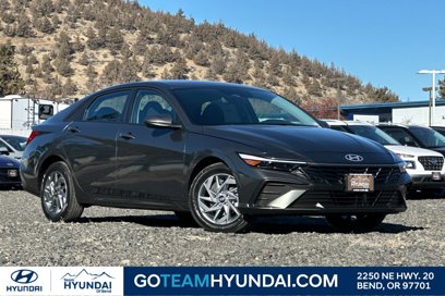 New 2025 Hyundai Elantra Blue