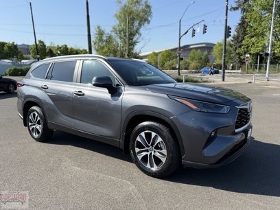 Certified 2024 Toyota Highlander XLE