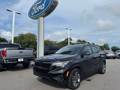 Used 2023 Kia Seltos S w/ Navigation Package