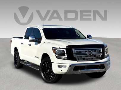 Used 2021 Nissan Titan SL w/ Moonroof Package