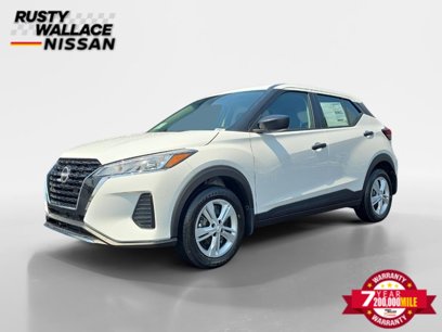 New 2025 Nissan Kicks Play S