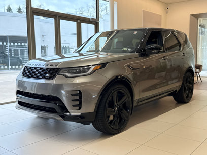 New 2025 Land Rover Discovery Dynamic SE
